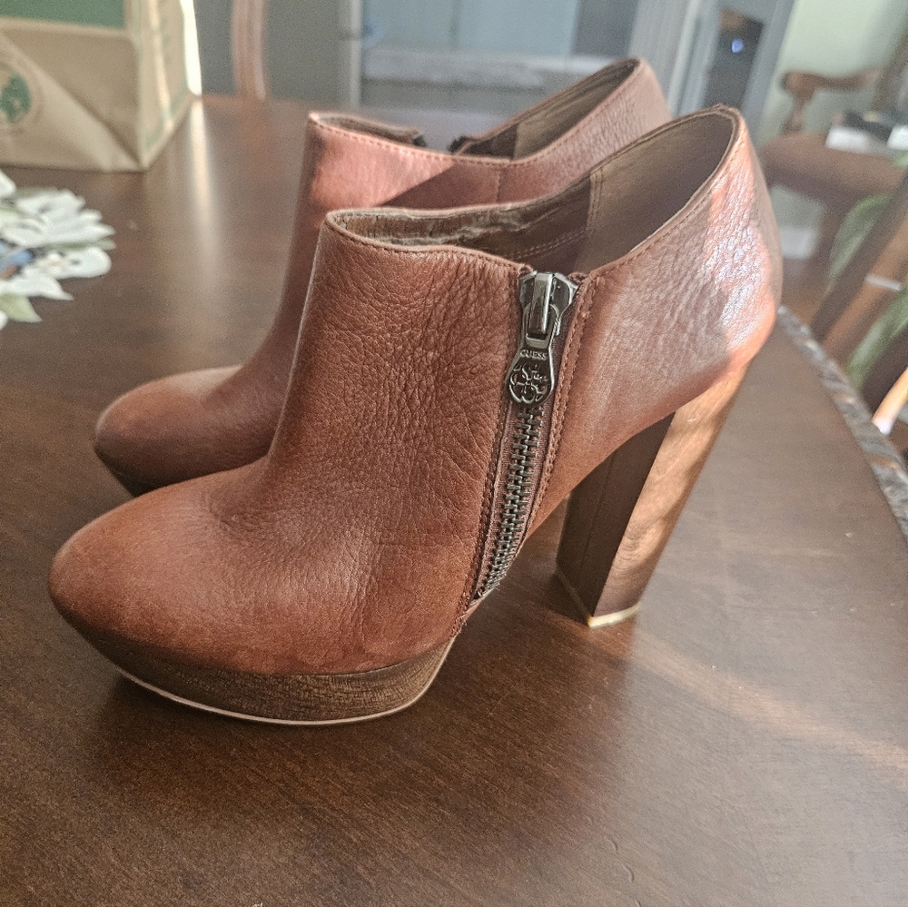 Guess Brown Leather Ankle Heeled Boots/shoes Size 9m